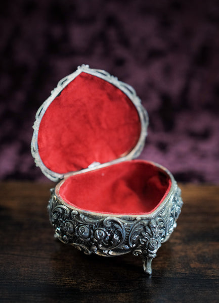 Vintage Red Velvet Lined Heart-shaped Keepsake Box