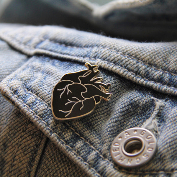 Silver Coeur Noir (Black Heart) Enamel Pin